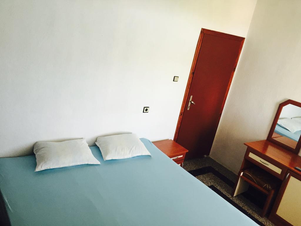 Petrovi Guest House Obzor Room photo