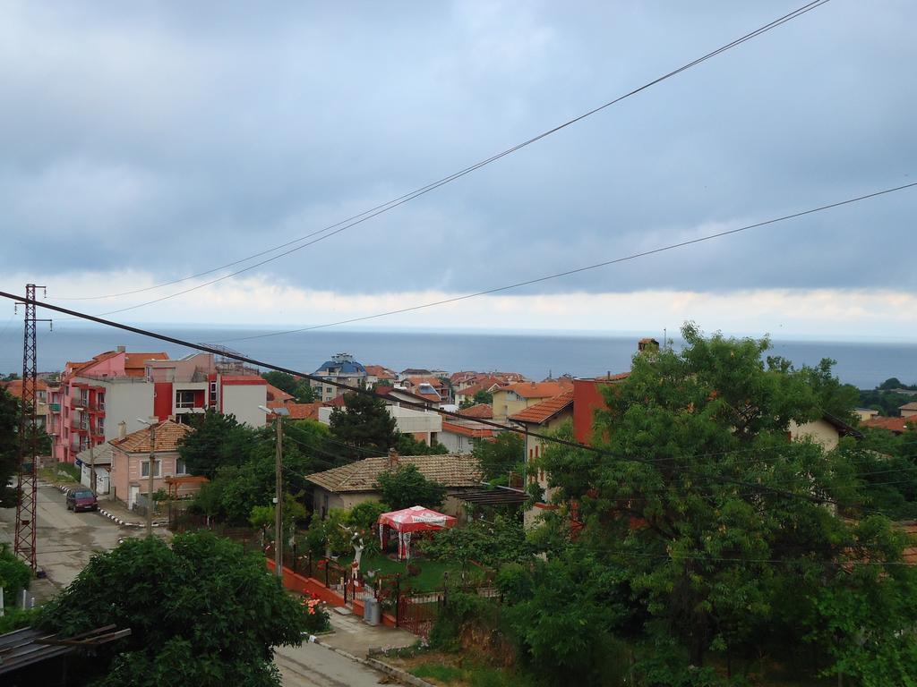 Petrovi Guest House Obzor Room photo